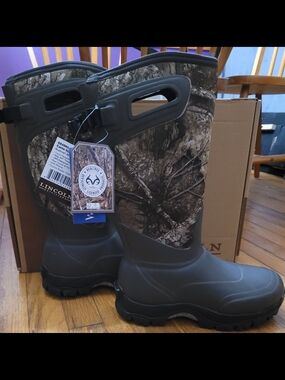 Lincoln Men’s Stalker Pro Boots.
